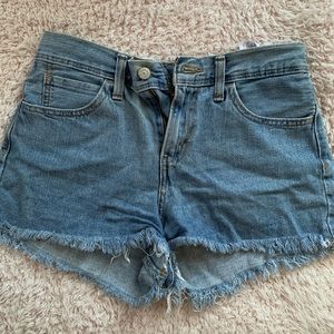 Levi high waisted shorts